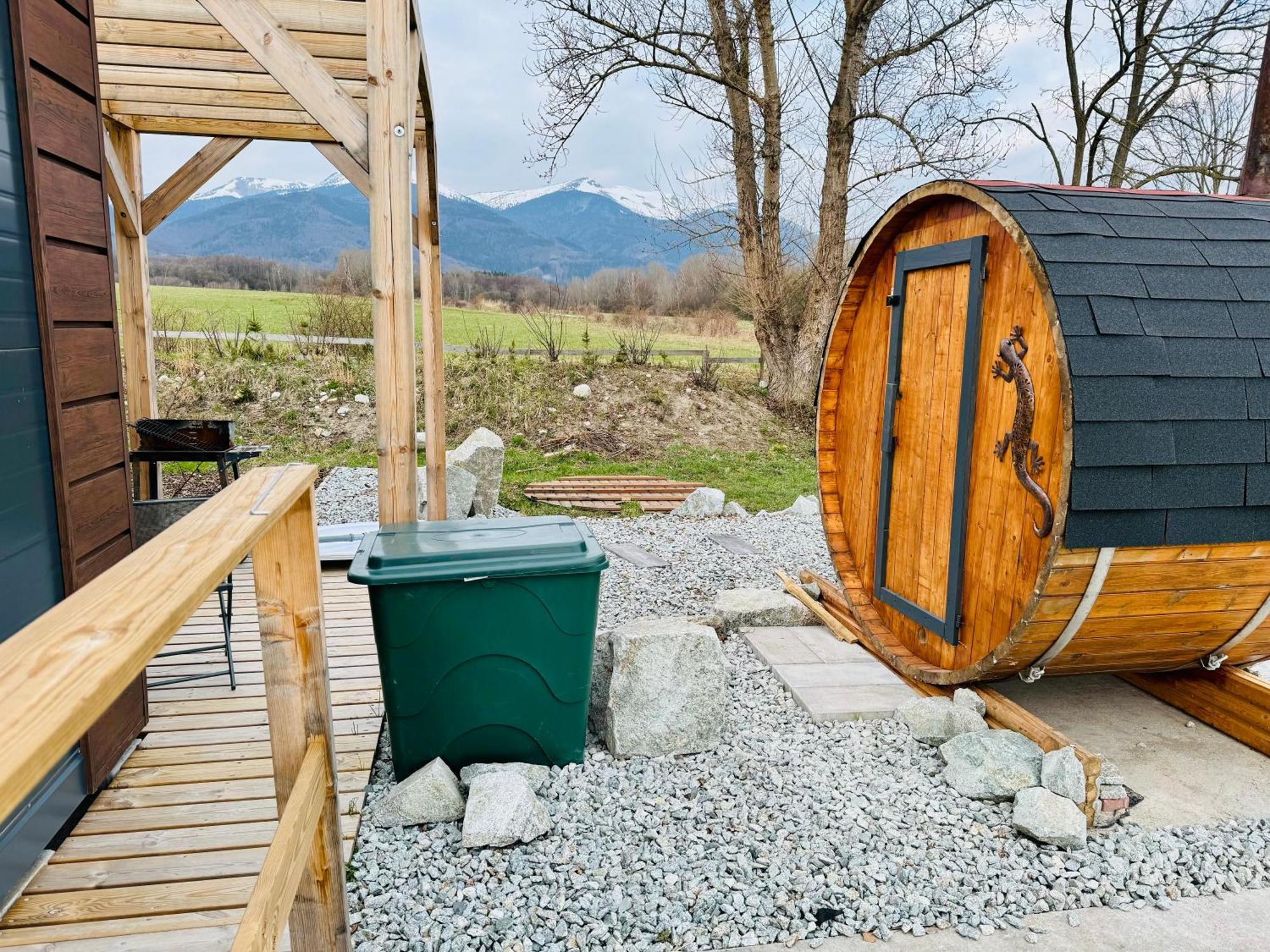 Tiny House With Mountain Views Apartment Turany Exterior photo