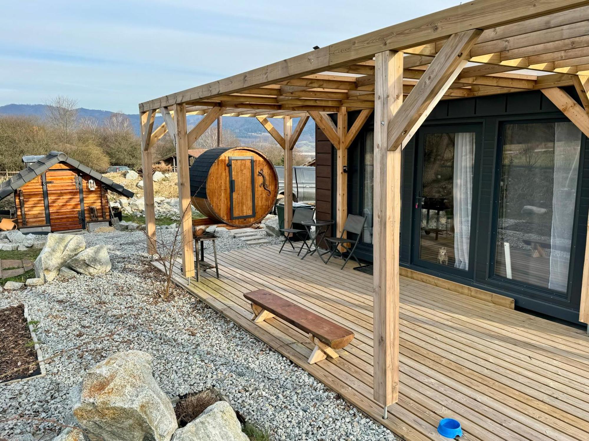 Tiny House With Mountain Views Apartment Turany Exterior photo